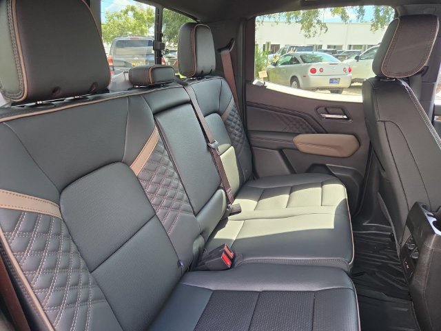 New 2026 GMC Canyon Denali w/ LPO, Denali Black Edition AWD/4WD image 22