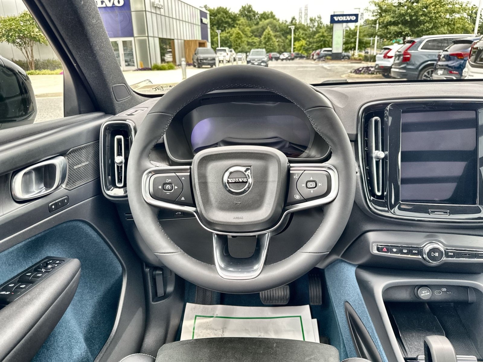 Certified 2023 Volvo XC40 Recharge Ultimate AWD/4WD image 24