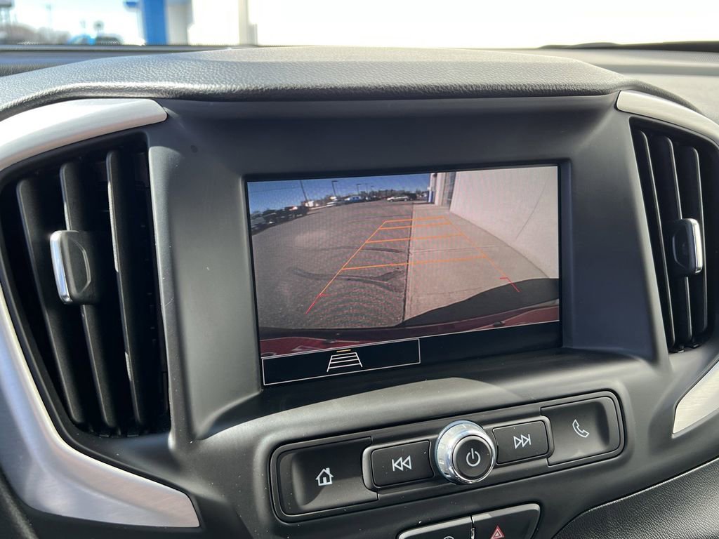 Used 2024 GMC Terrain SLE image 23