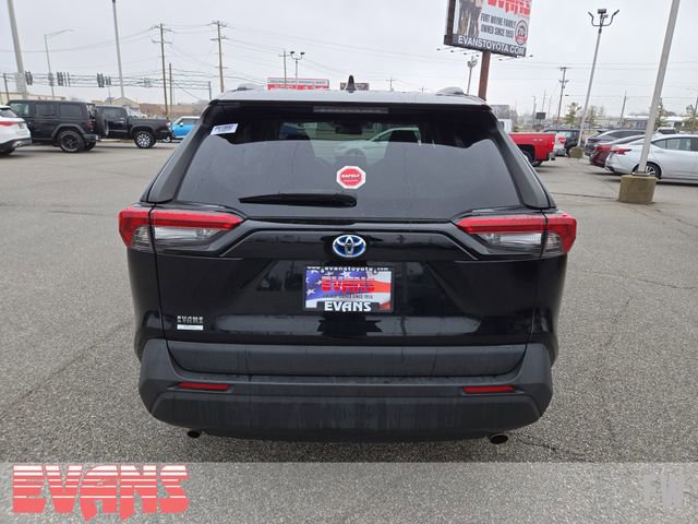 Used 2021 Toyota RAV4 LE image 23