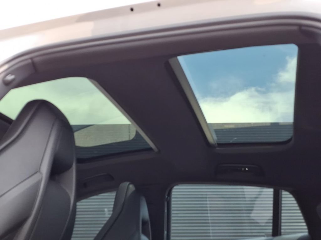 Certified 2024 Porsche Panamera RWD image 35
