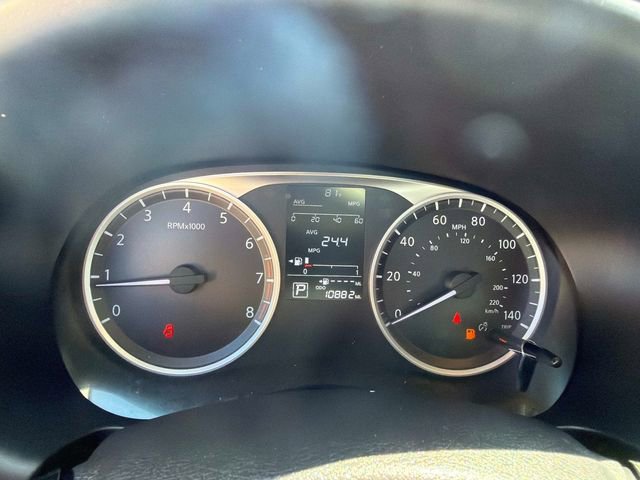 Used 2020 Nissan Kicks S image 27