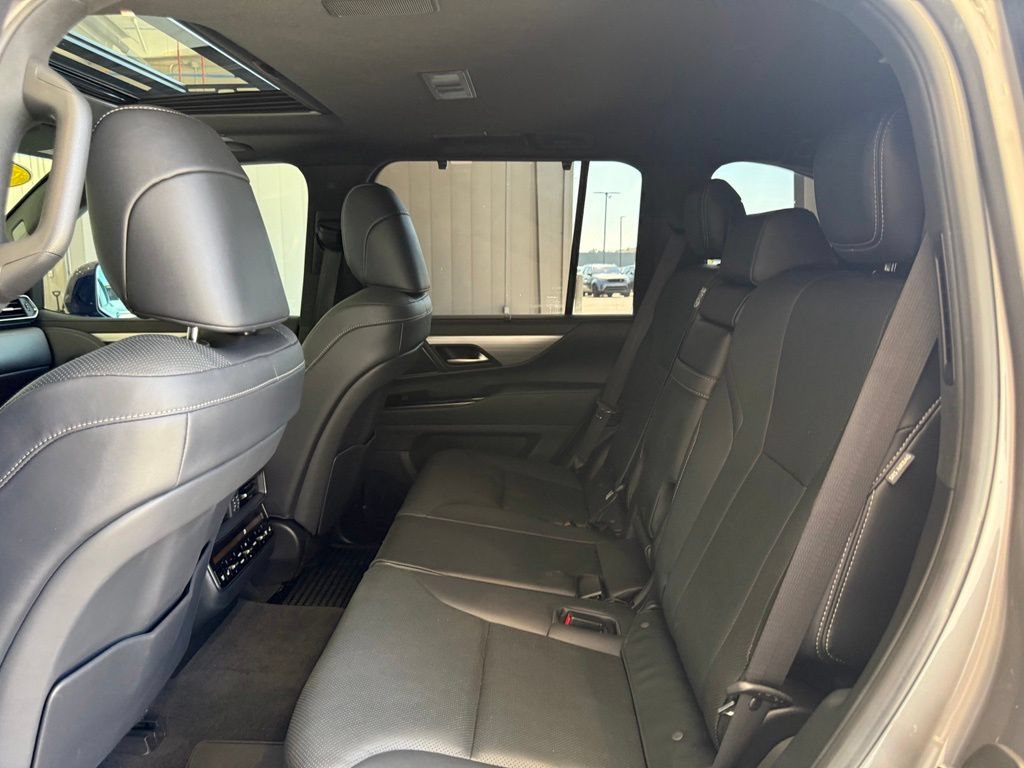 Used 2025 Lexus LX 600 F Sport w/ Accessory Package (2T) AWD/4WD image 26