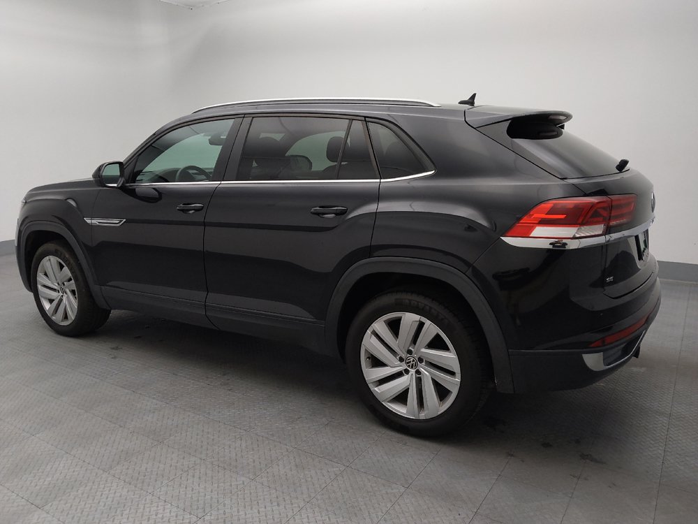 Used 2021 Volkswagen Atlas Cross Sport SE w/ Panoramic Sunroof Package FWD image 3