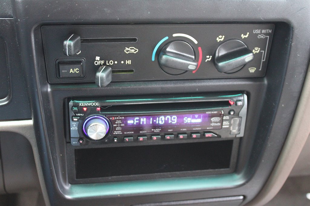 Used 1999 Toyota Tacoma 4x4 Xtracab V6 image 26