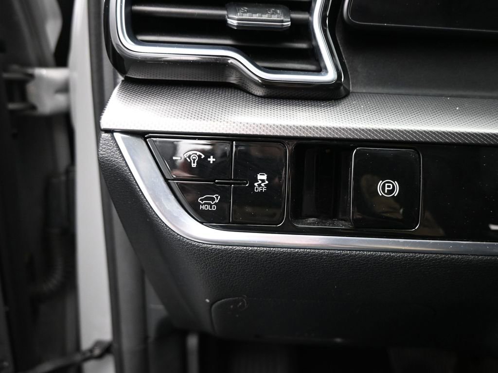 Used 2023 Kia Sportage SX image 32