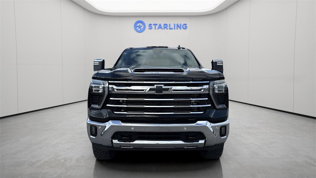 Used 2025 Chevrolet Silverado 2500 LTZ w/ LTZ Premium Package image 30
