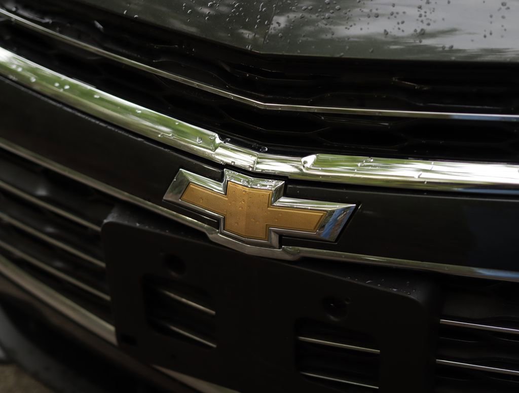 Used 2017 Chevrolet Malibu Premier w/ Premier Sun and Wheel Package FWD image 33
