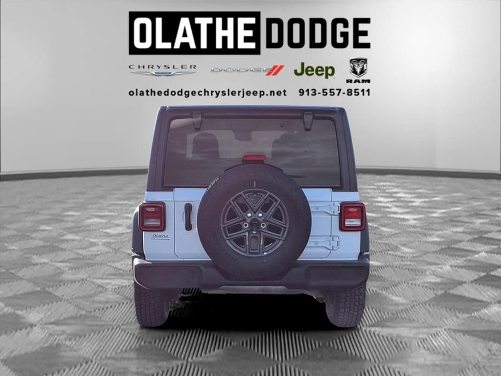 Used 2025 Jeep Wrangler Sport S image 23