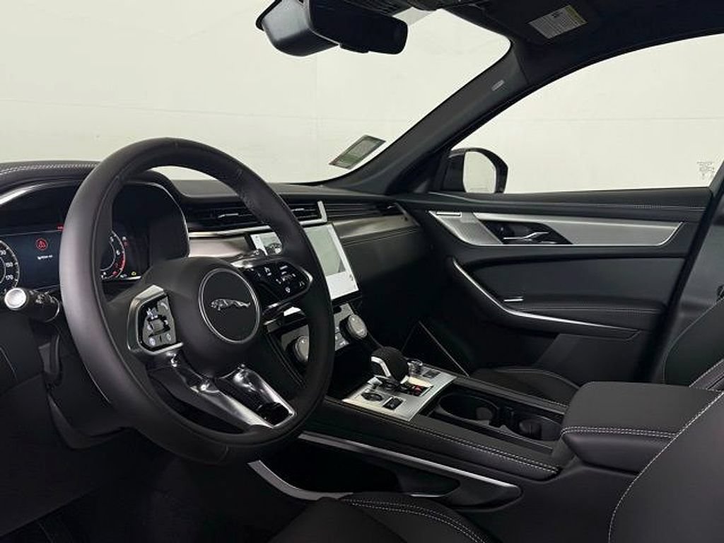 New 2026 Jaguar F-PACE R-Dynamic S AWD/4WD image 4