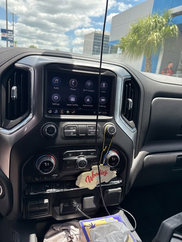 Used 2019 Chevrolet Silverado 1500 LTZ AWD/4WD image 18
