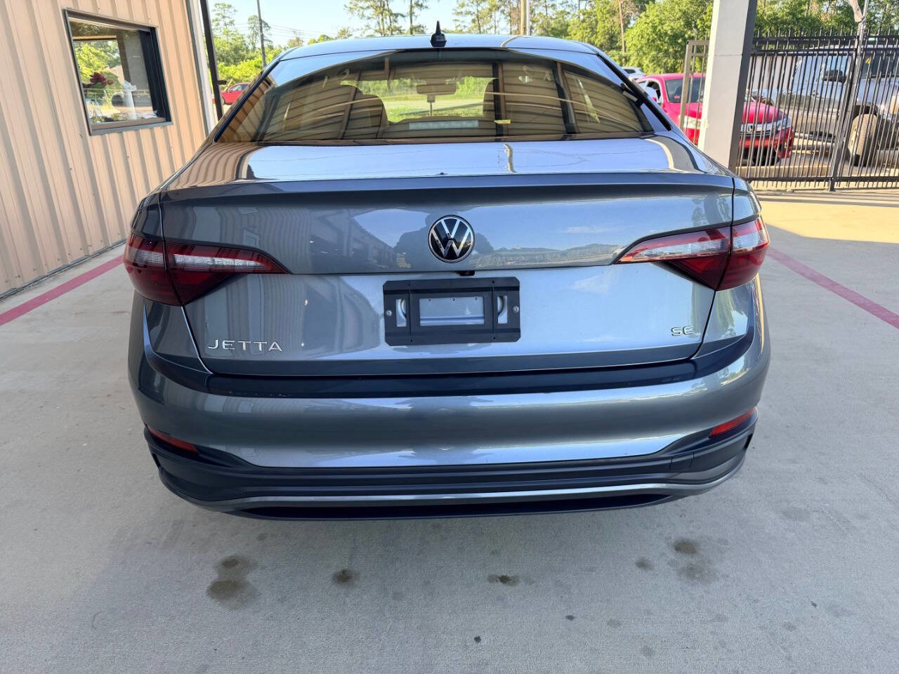 Used 2024 Volkswagen Jetta SE image 5