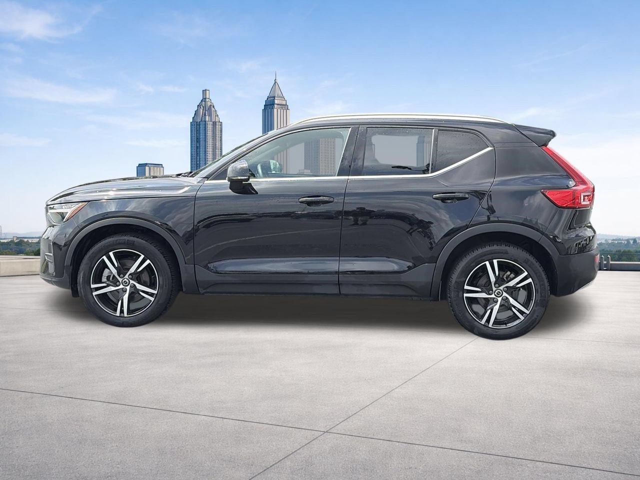 Used 2025 Volvo XC40 B5 Core AWD/4WD image 21