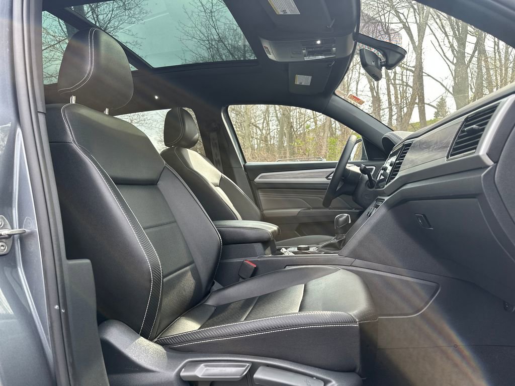 Certified 2023 Volkswagen Atlas Cross Sport SE AWD/4WD image 16