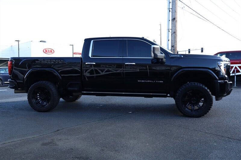 Used 2025 GMC Sierra 3500 Denali Ultimate AWD/4WD image 6