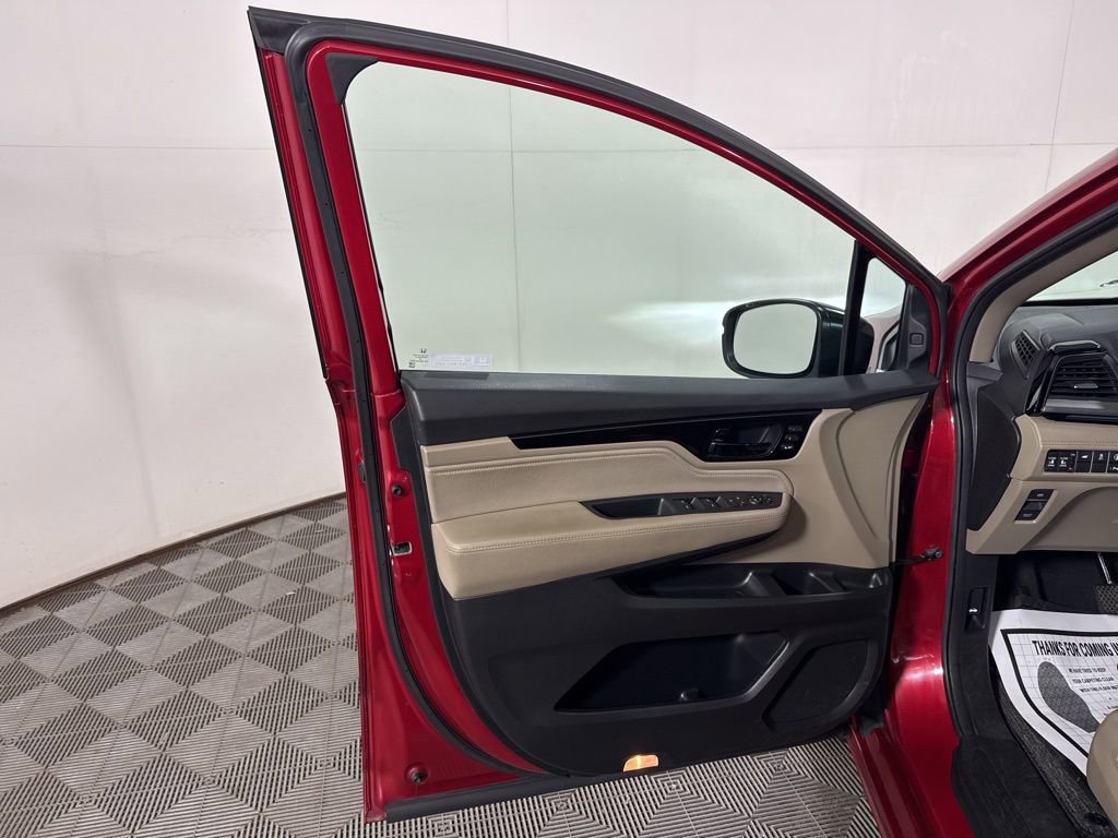 Used 2022 Honda Odyssey Touring image 11