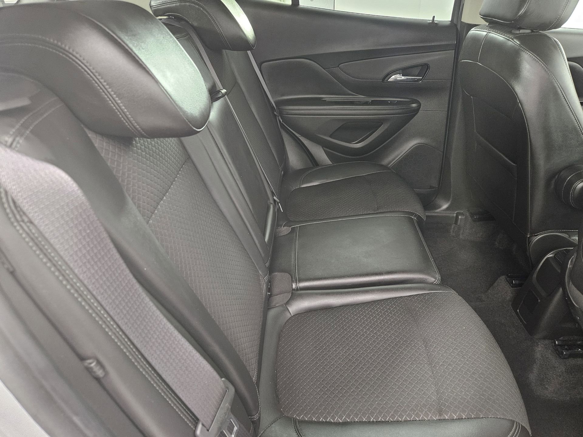 Used 2018 Buick Encore Sport Touring FWD image 36