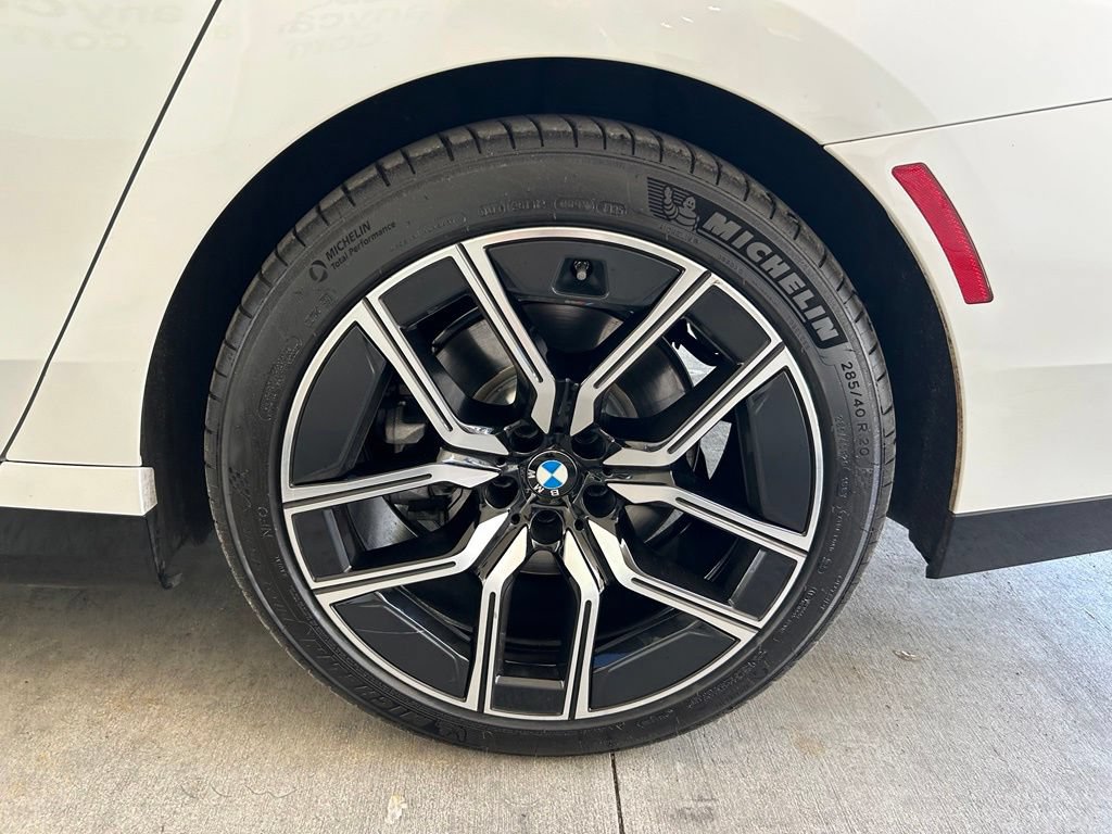 Used 2026 BMW 740i xDrive AWD/4WD image 17