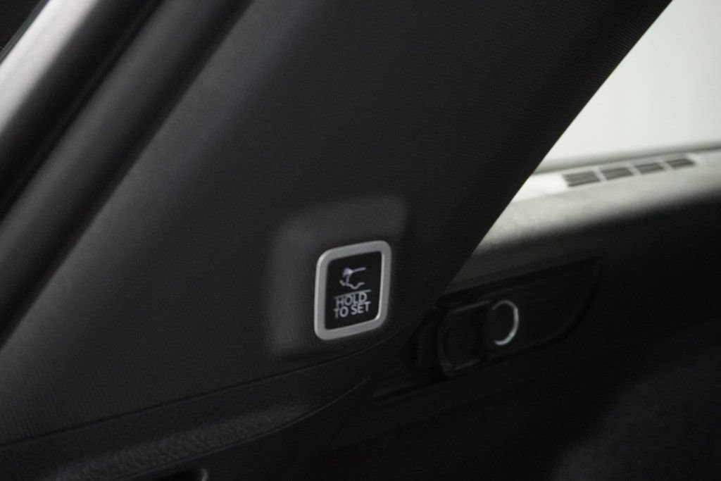 New 2023 Jeep Grand Cherokee Summit AWD/4WD image 29