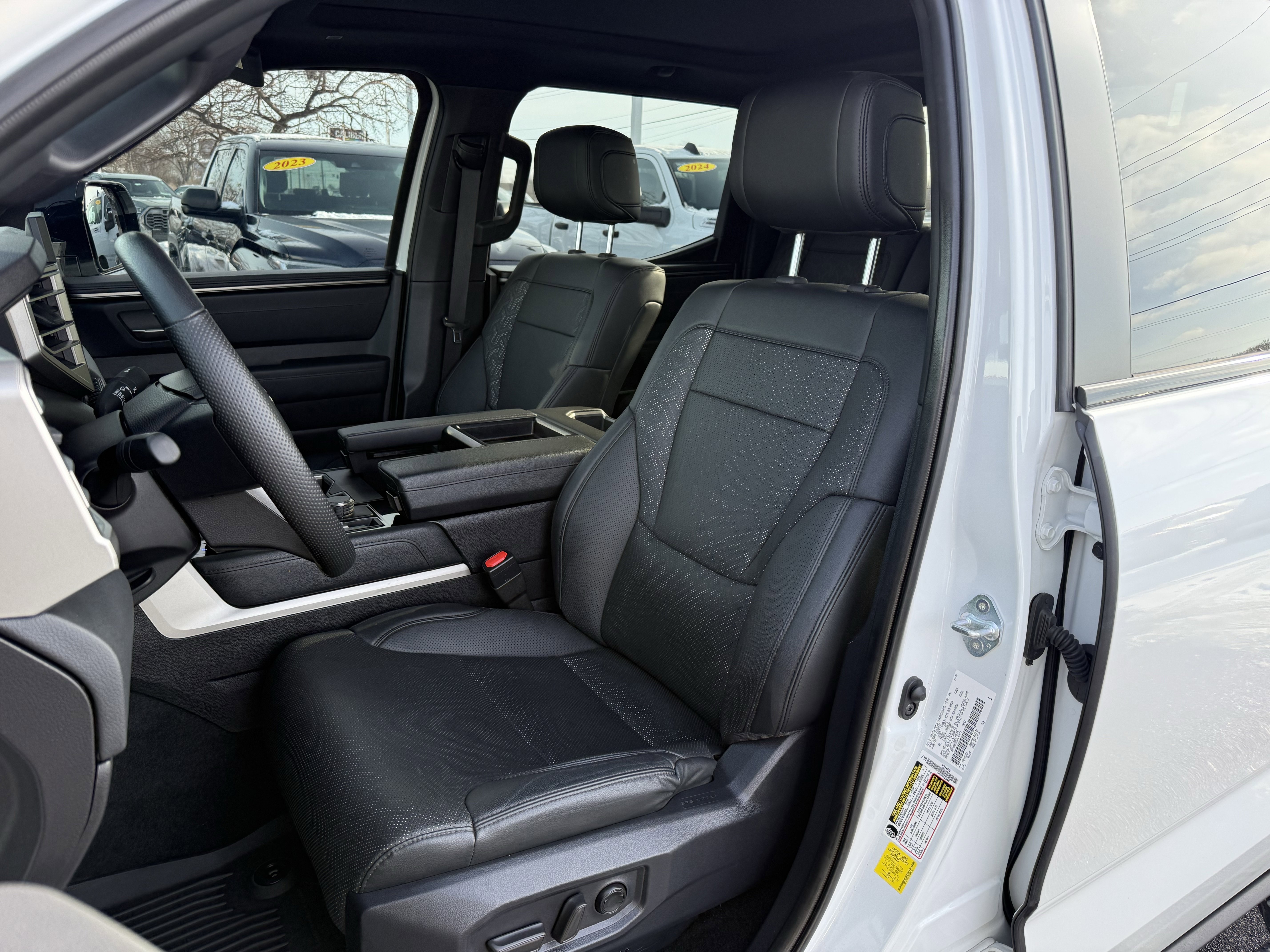 Used 2025 Toyota Tundra Limited image 17