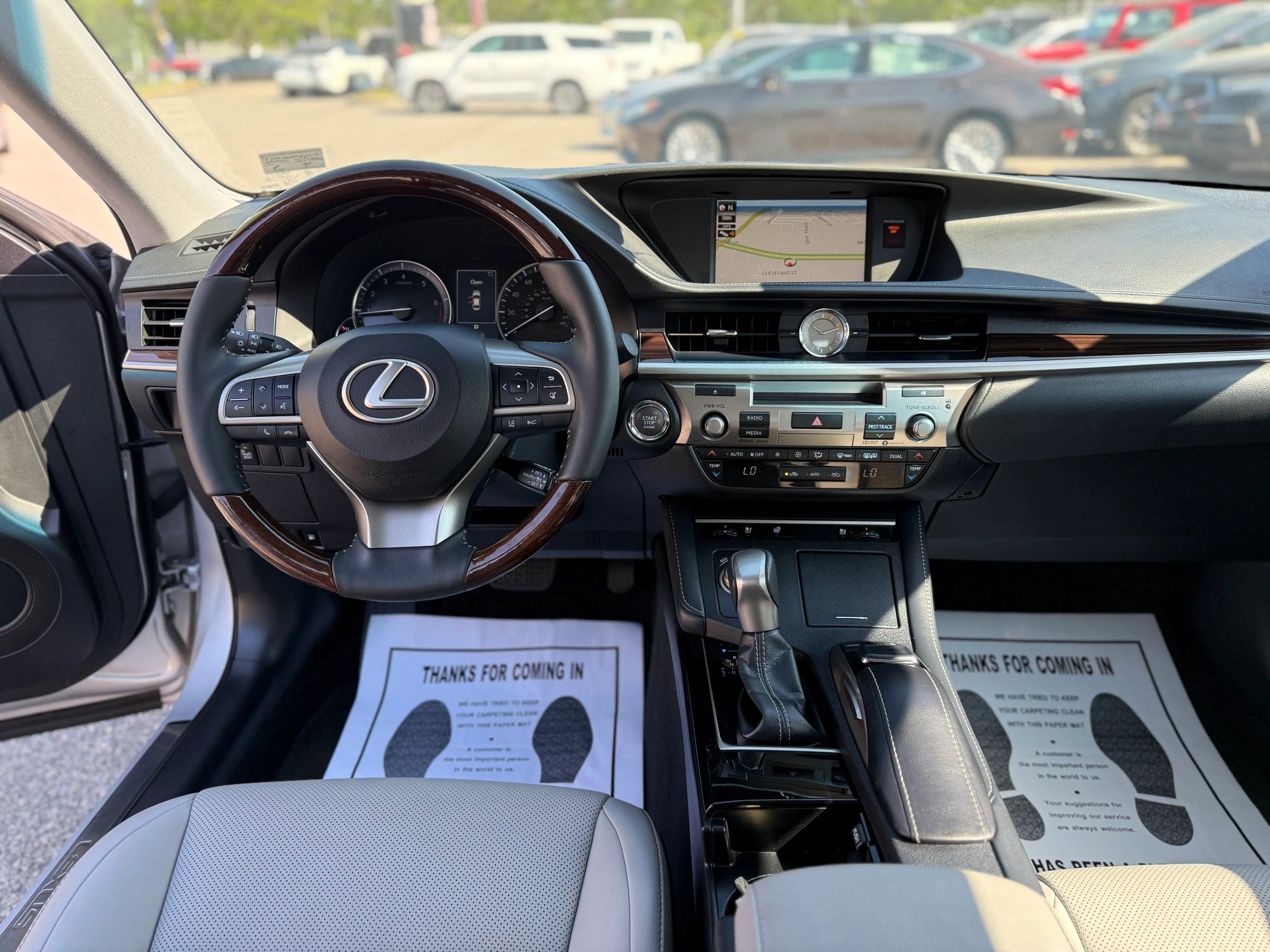 Used 2018 Lexus ES 350 w/ Navigation System Package image 16