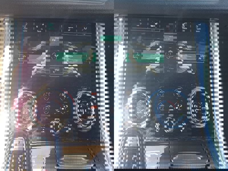 Used 2018 Land Rover Range Rover Sport HSE image 20