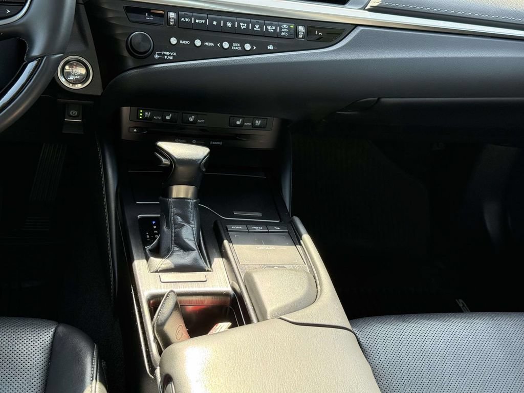 Used 2020 Lexus ES 350 w/ Premium Package FWD image 19