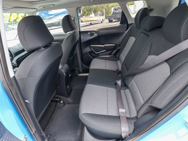 Used 2024 Kia Soul EX FWD image 28