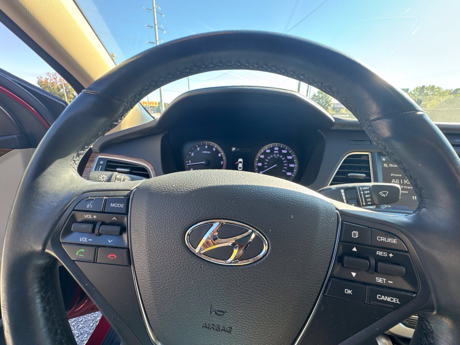Used 2015 Hyundai Sonata Limited w/ Option Group 05 FWD image 18