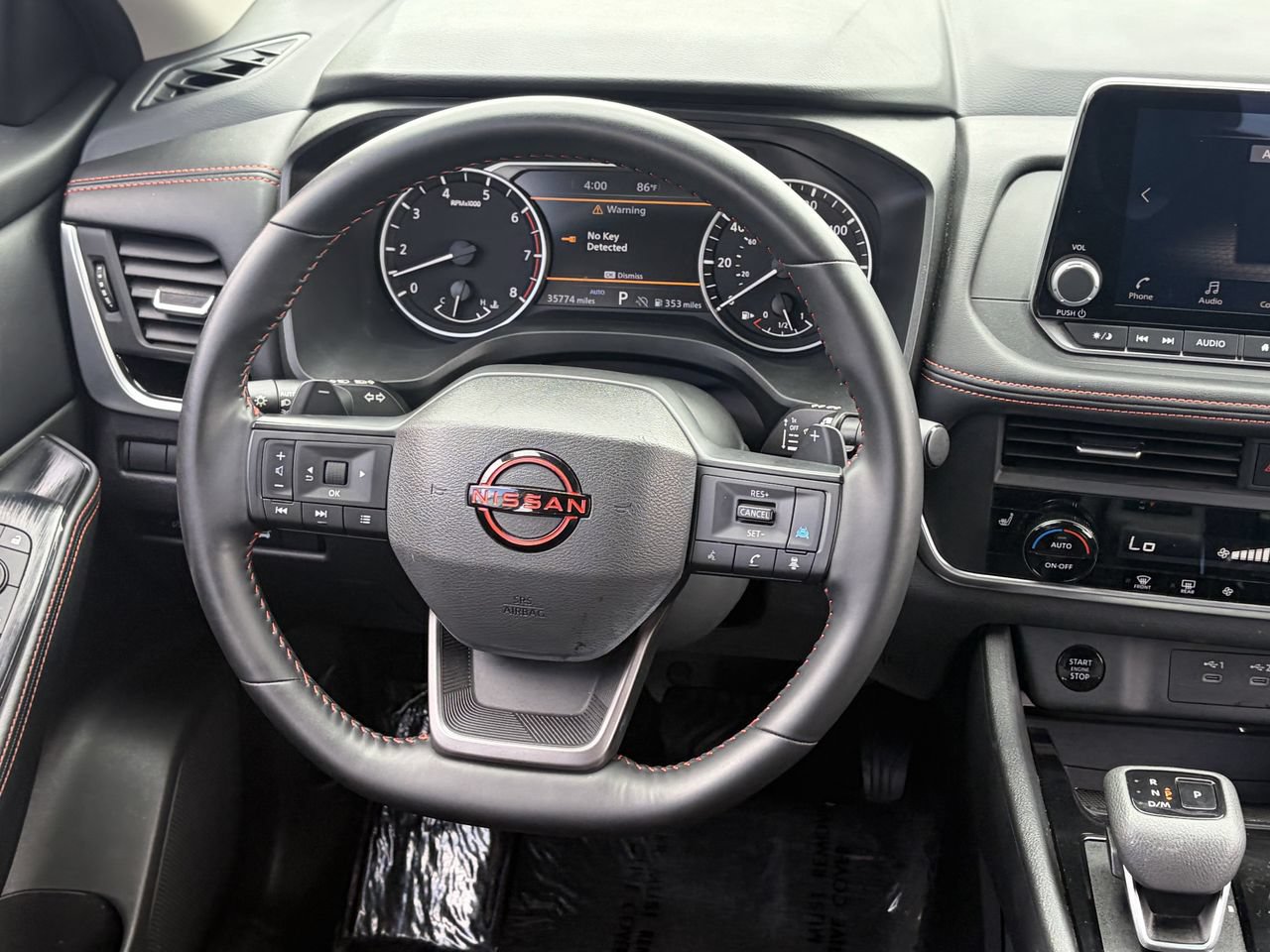 Used 2025 Nissan Rogue SV AWD/4WD image 16