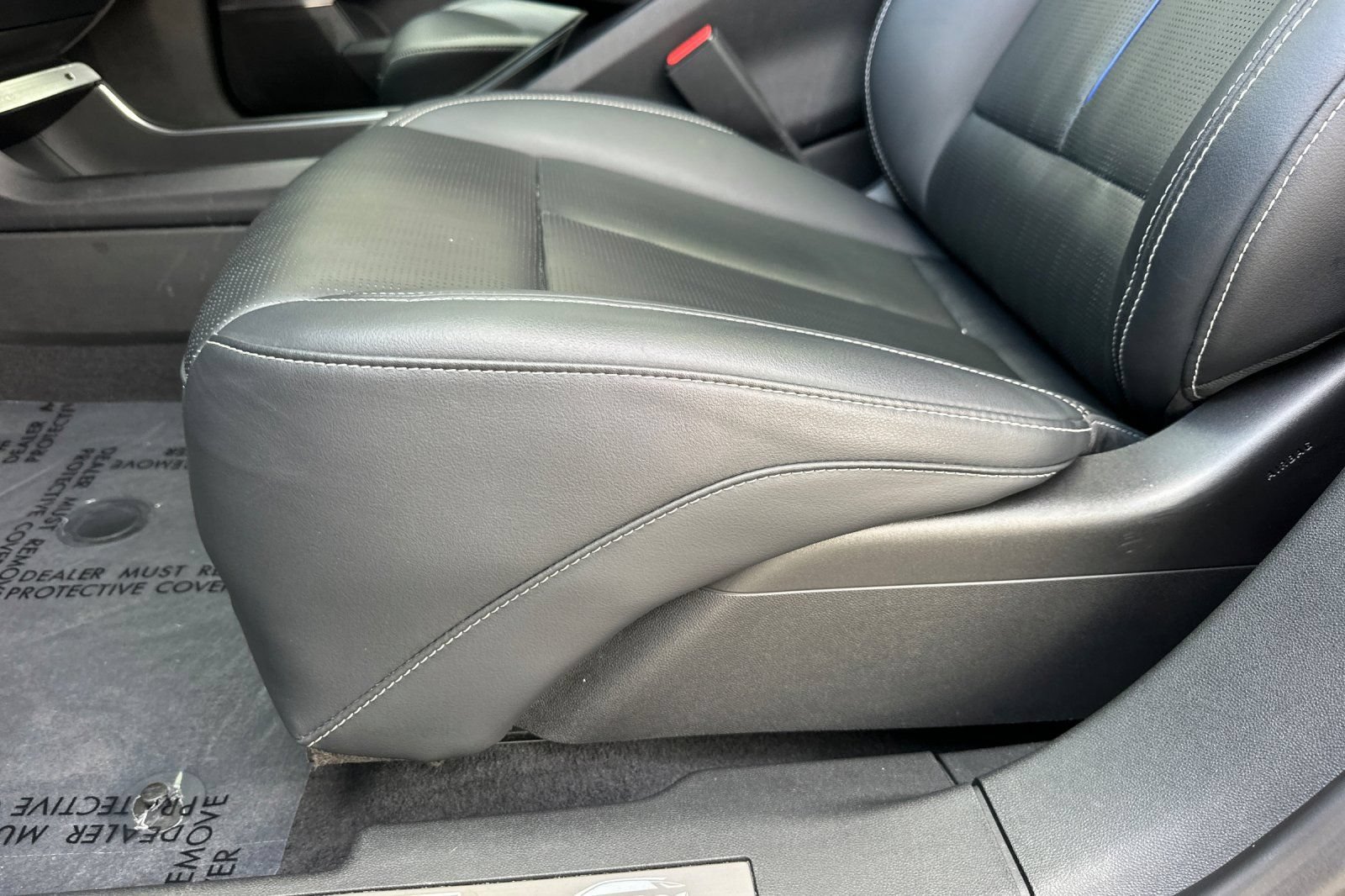 Certified 2024 Cadillac Lyriq Sport AWD/4WD image 13