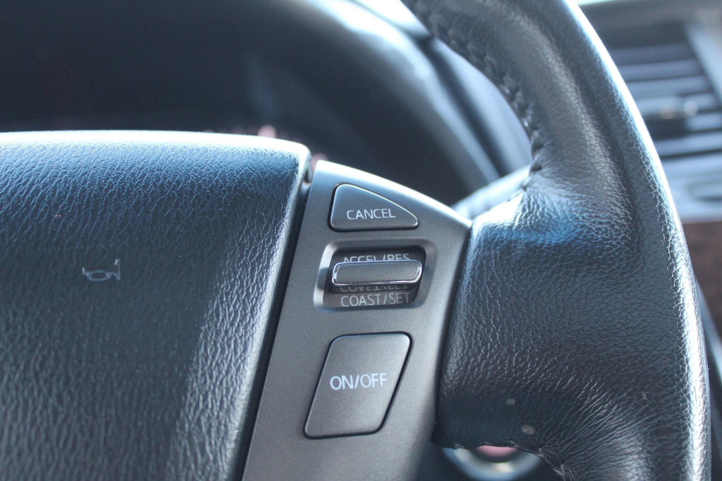 Used 2017 Nissan Armada SL image 28