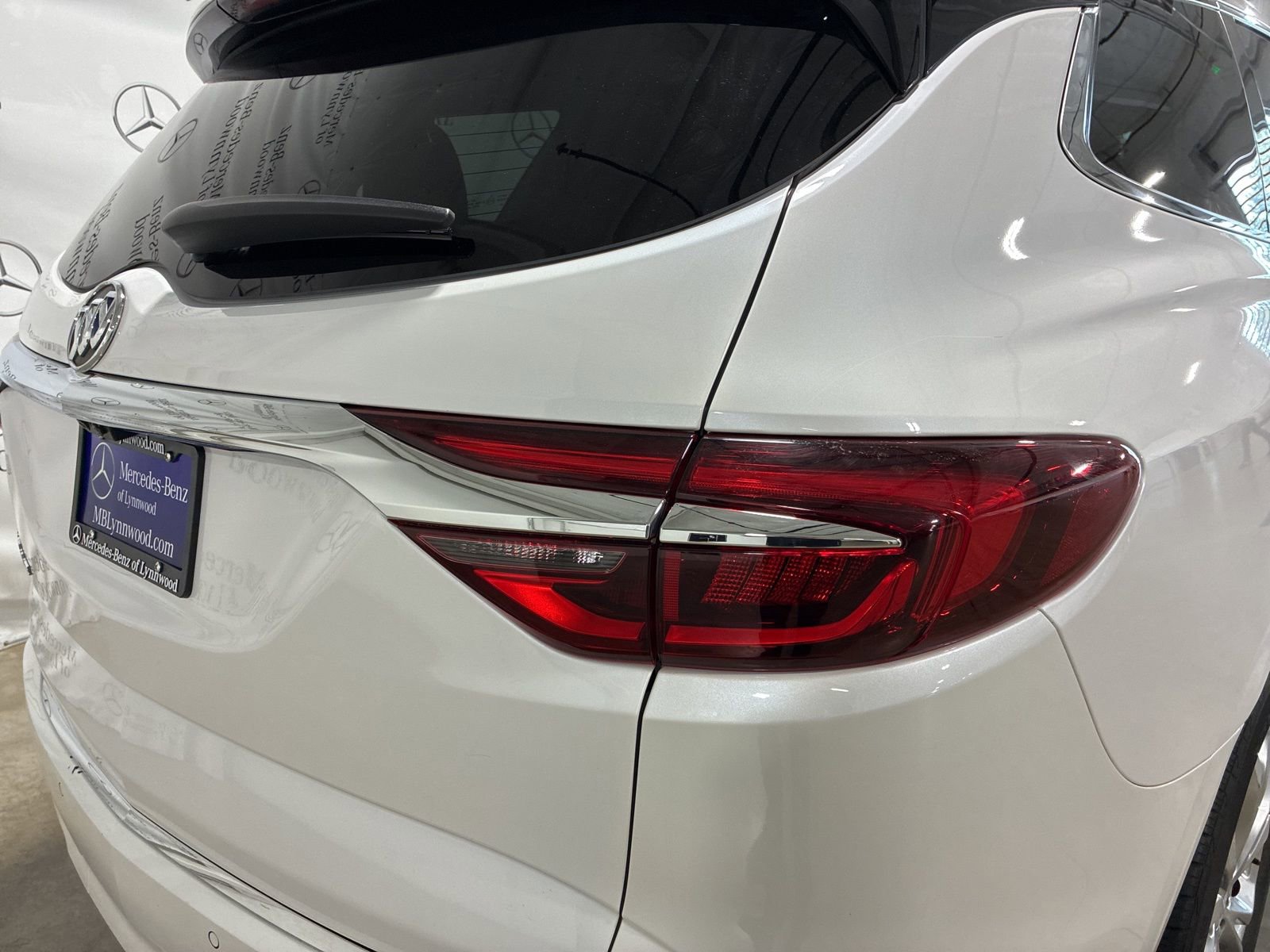 Used 2021 Buick Enclave Avenir w/ Avenir Technology Package image 10