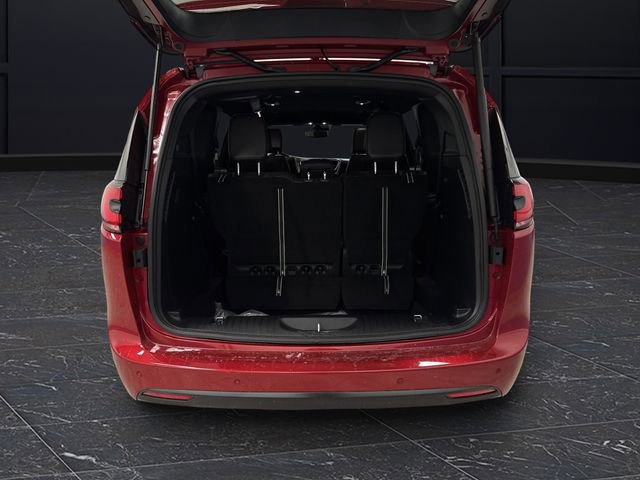 New 2026 Chrysler Pacifica Select image 14