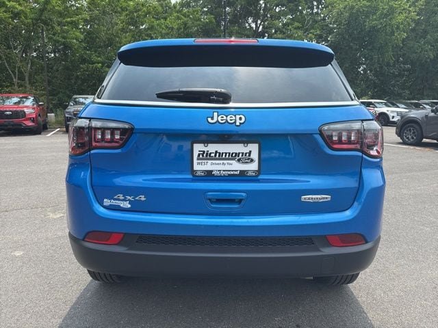 Used 2024 Jeep Compass Latitude AWD/4WD image 4