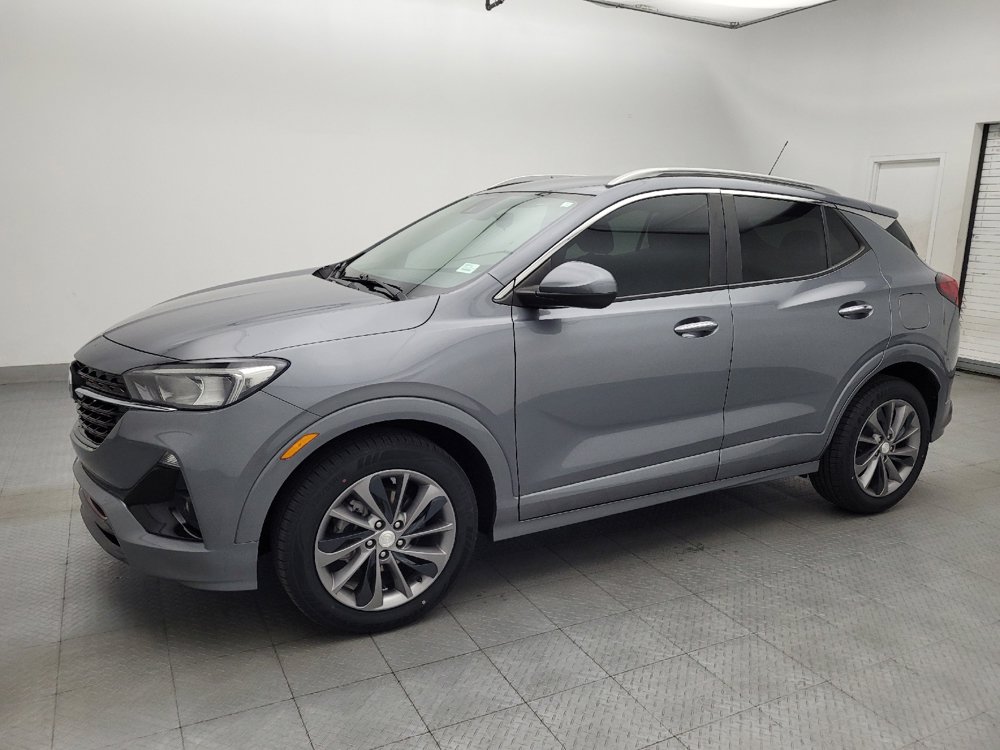 Used 2022 Buick Encore GX Select w/ Sport Touring Package FWD image 2