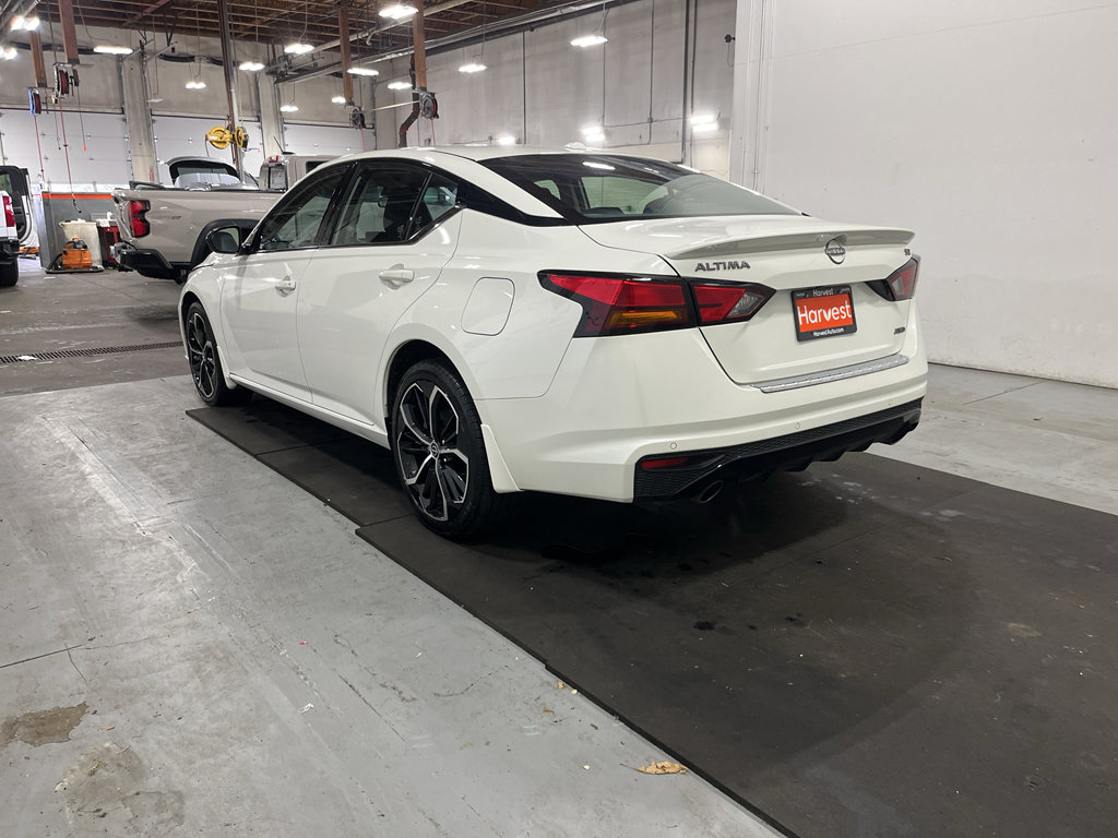 Used 2023 Nissan Altima 2.5 SR w/ SR Premium Package AWD/4WD image 5