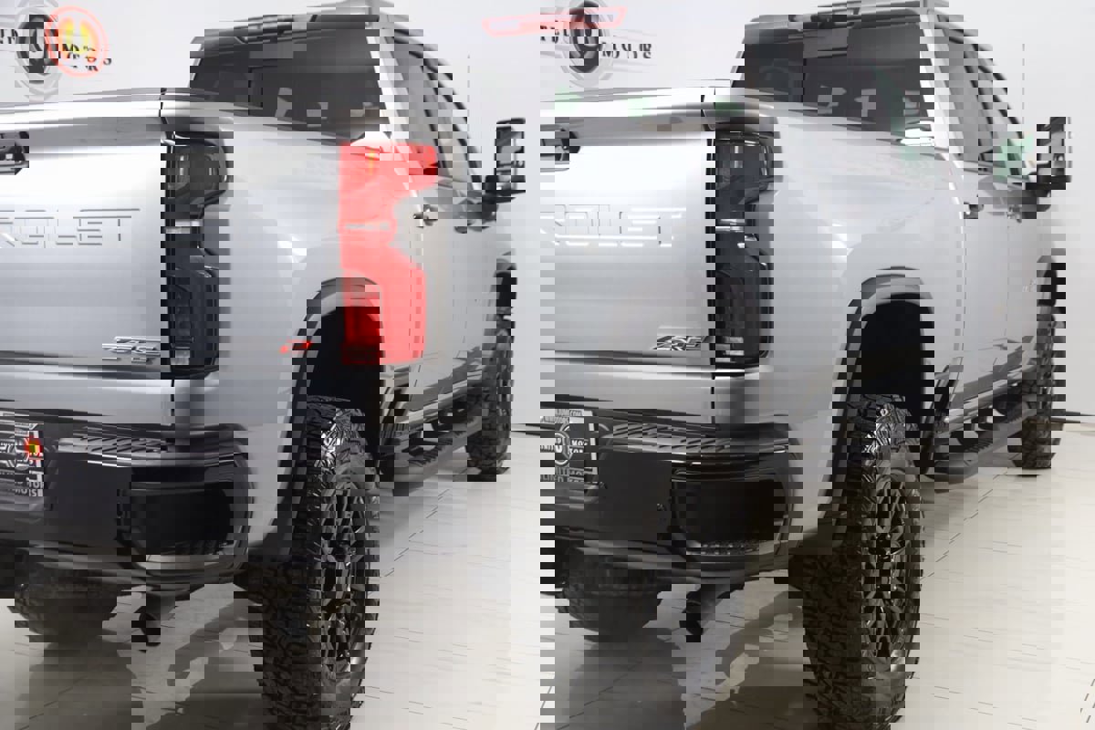 Used 2025 Chevrolet Silverado 2500 ZR2 image 45