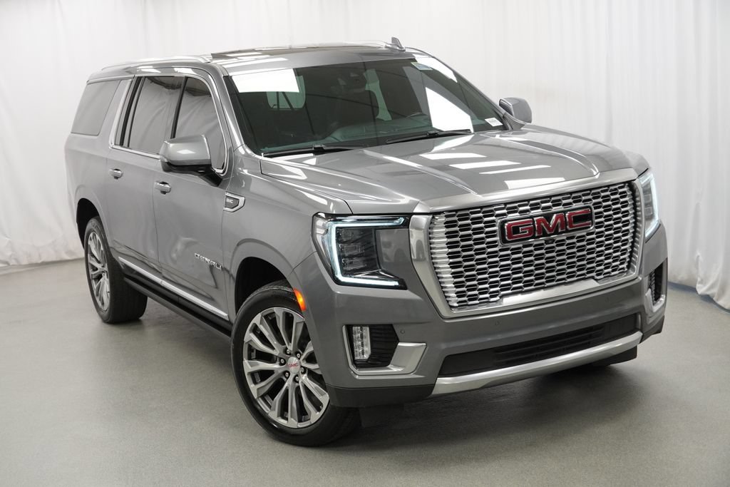 Used 2021 GMC Yukon XL Denali w/ Denali Premium Package AWD/4WD image 39