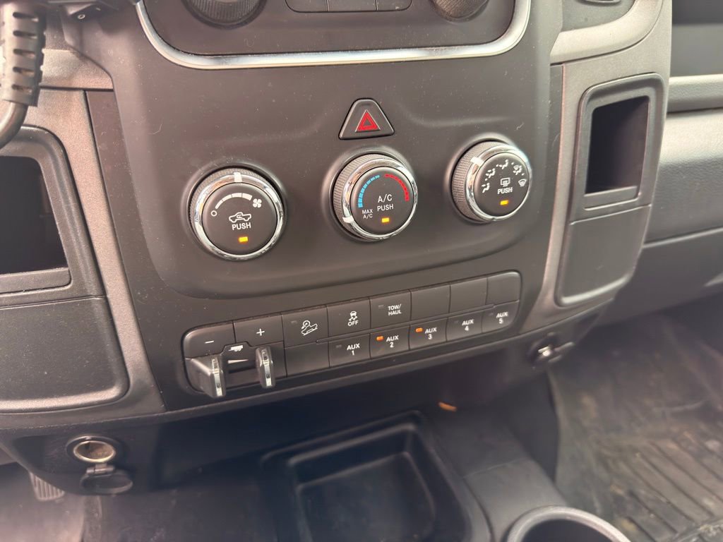 Used 2018 RAM 2500 Tradesman w/ Chrome Appearance Group image 15