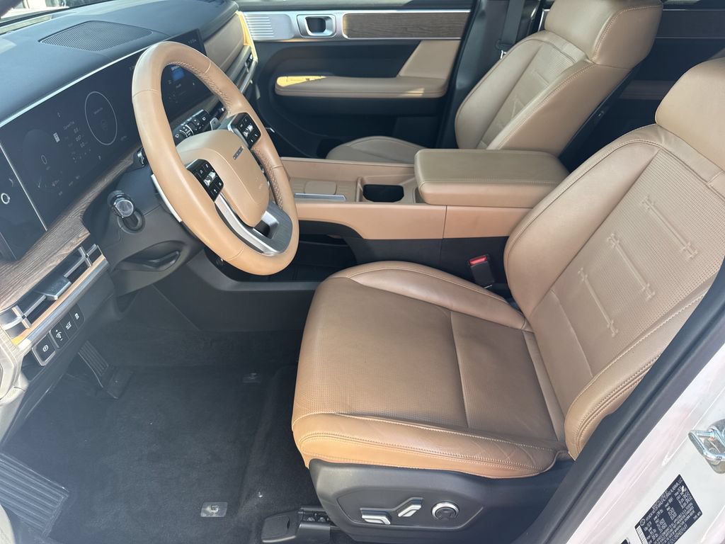 Used 2024 Hyundai Santa Fe Limited AWD/4WD image 9