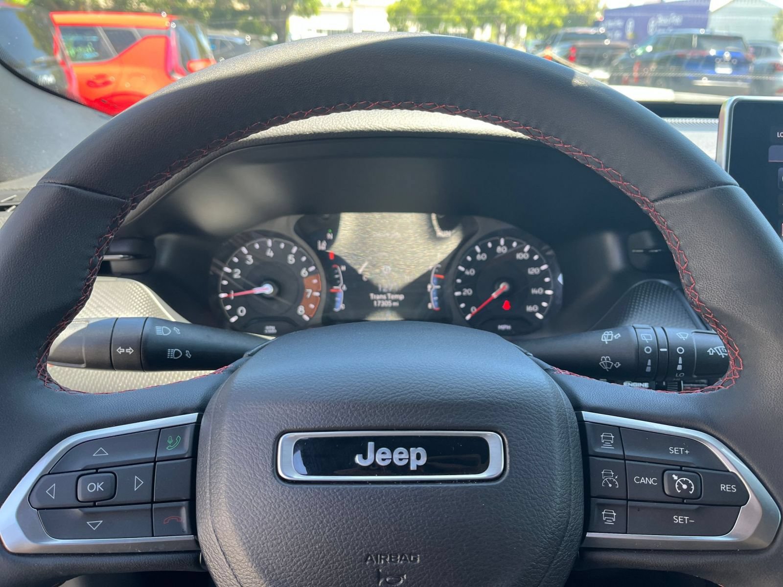 Used 2025 Jeep Compass Trailhawk AWD/4WD image 27