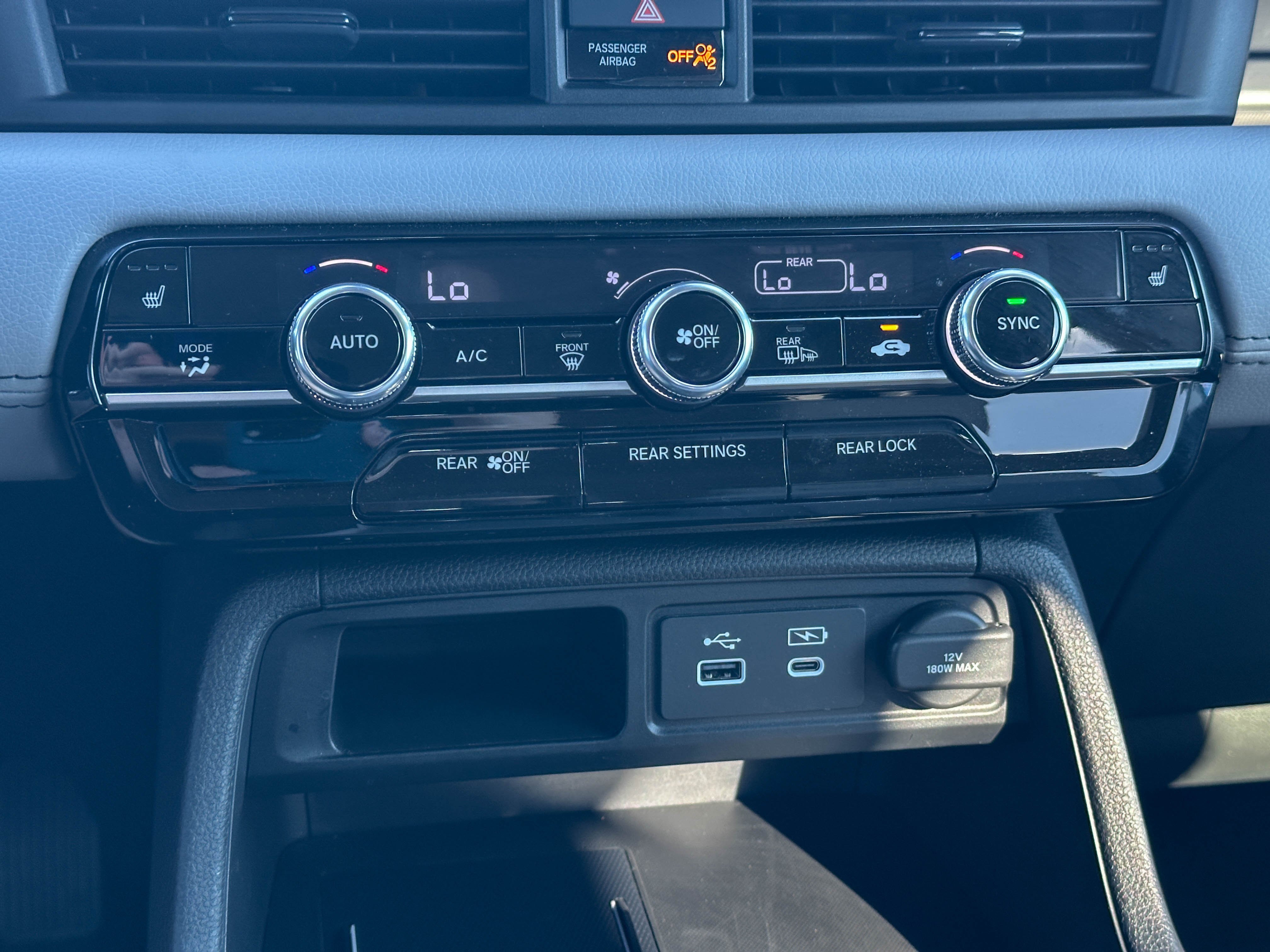 Used 2025 Honda Pilot Touring image 38