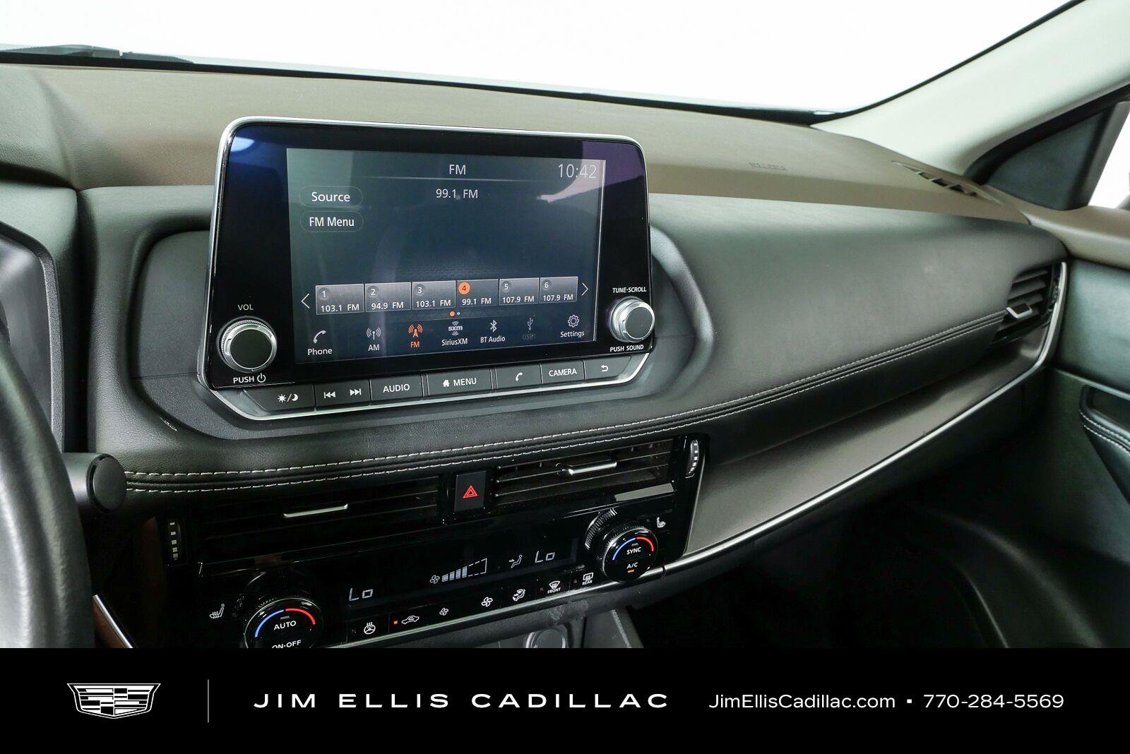 Used 2021 Nissan Rogue SV w/ Premium Package FWD image 15