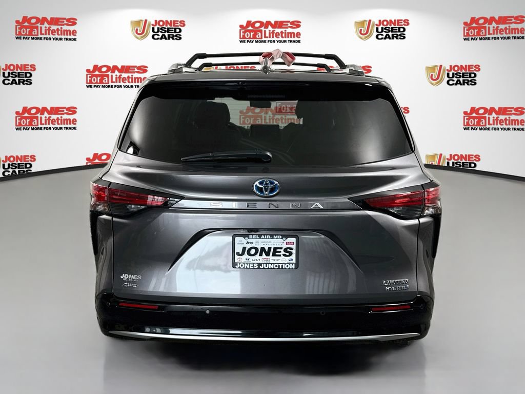 Certified 2024 Toyota Sienna Limited AWD/4WD image 16