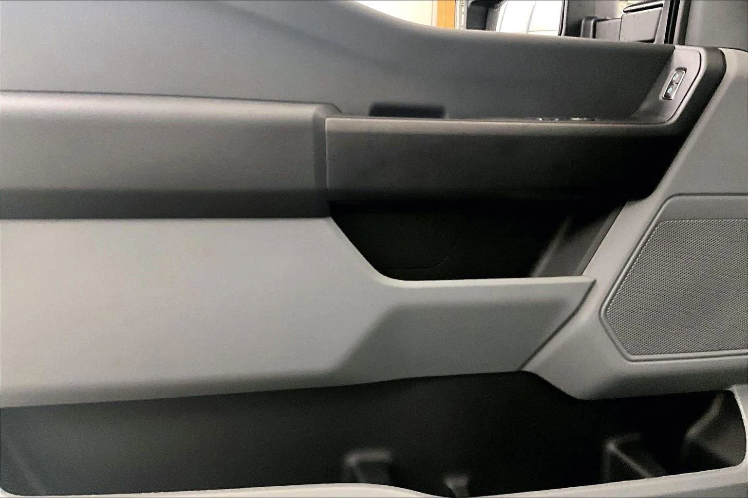New 2026 Ford F250 XL w/ XL Chrome Package image 22