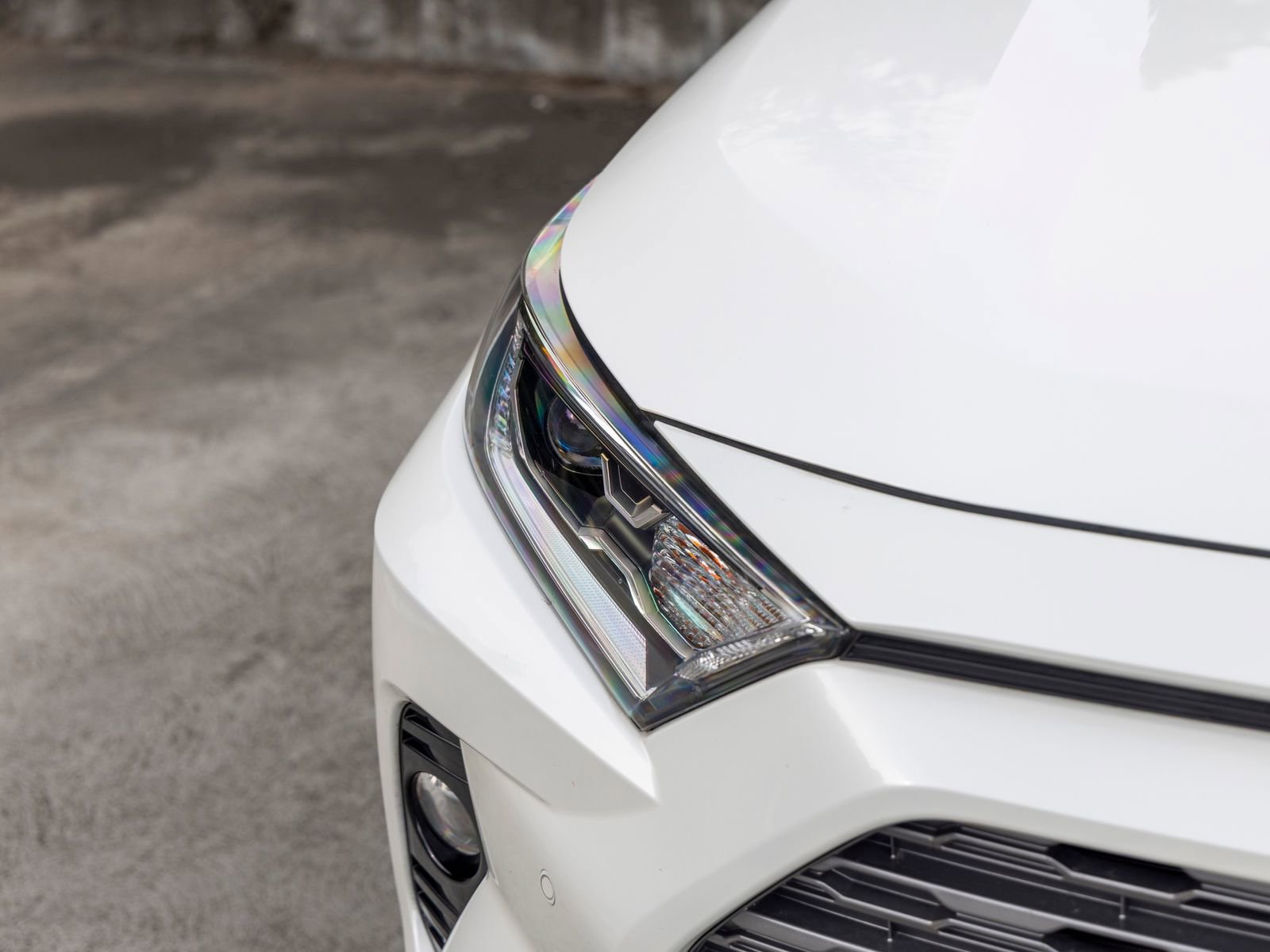 Used 2019 Toyota RAV4 XSE AWD/4WD image 14