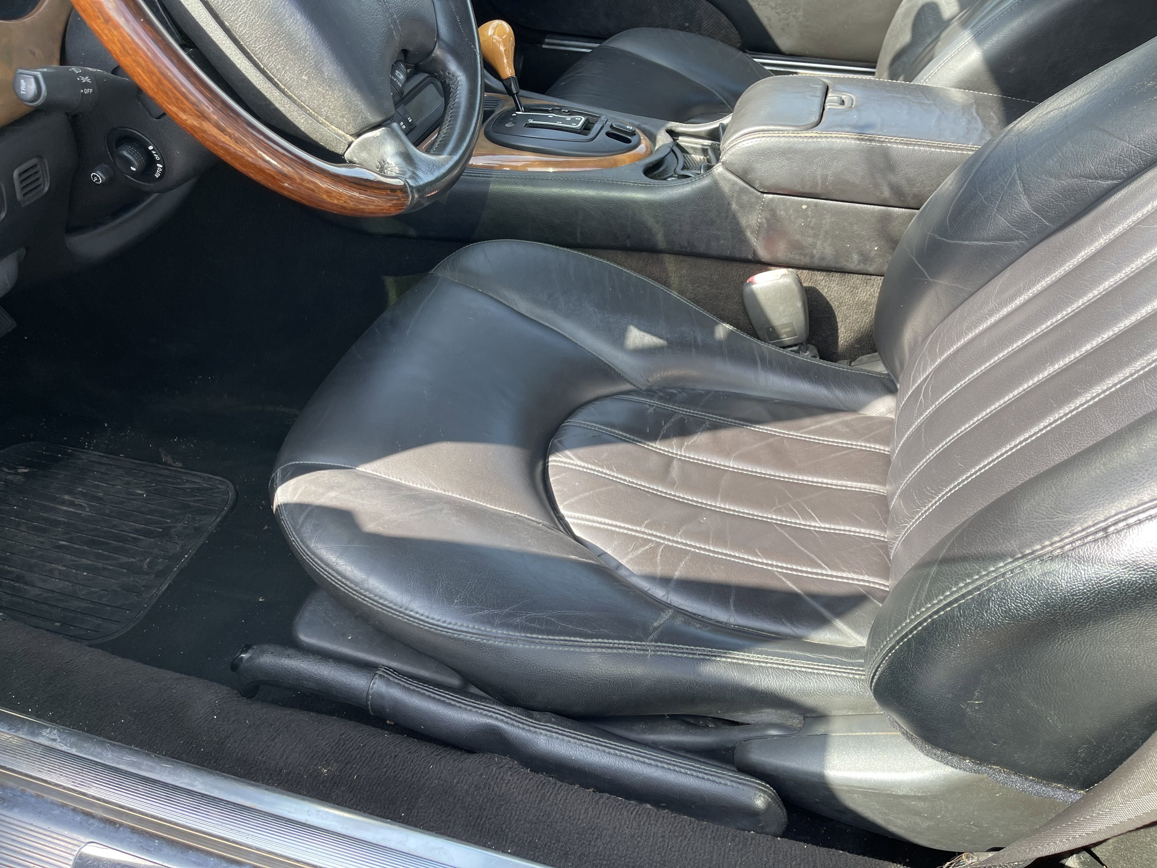 Used 2001 Jaguar XK8 Convertible image 13