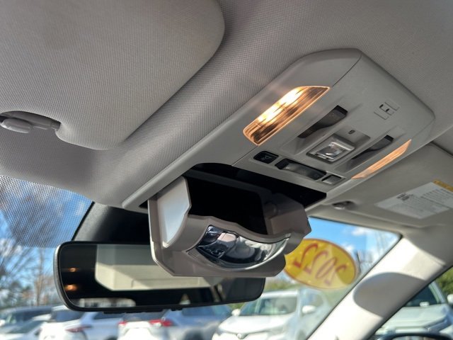 Used 2022 Toyota Highlander Limited image 32