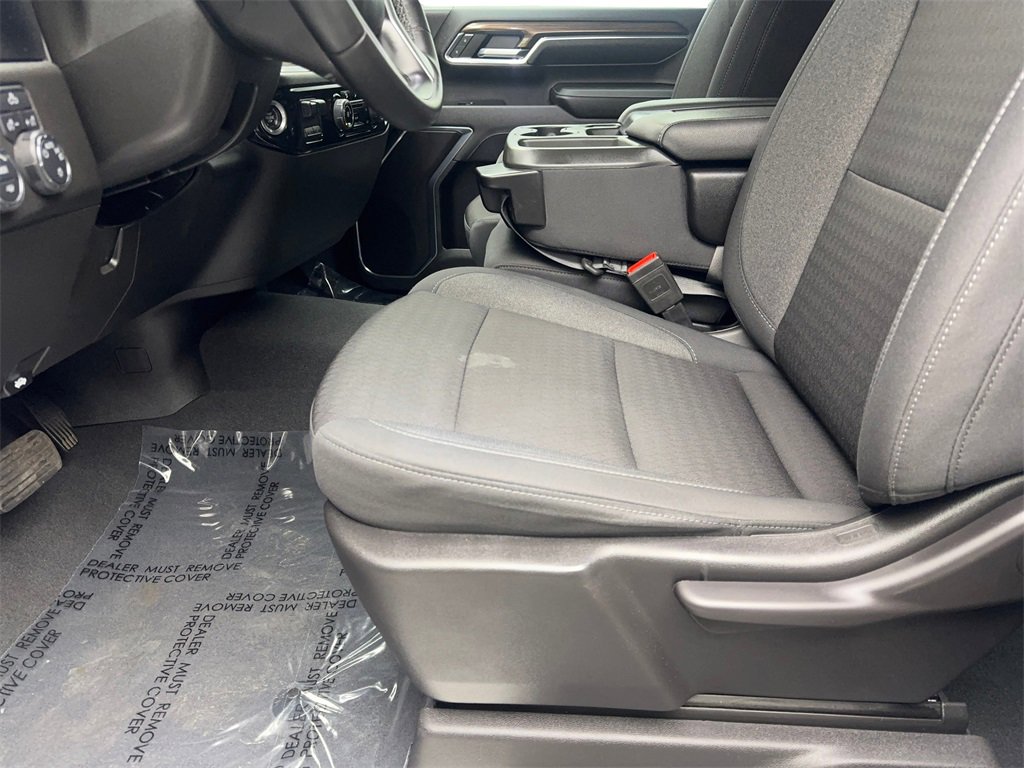 Used 2024 Chevrolet Silverado 2500 LT image 30